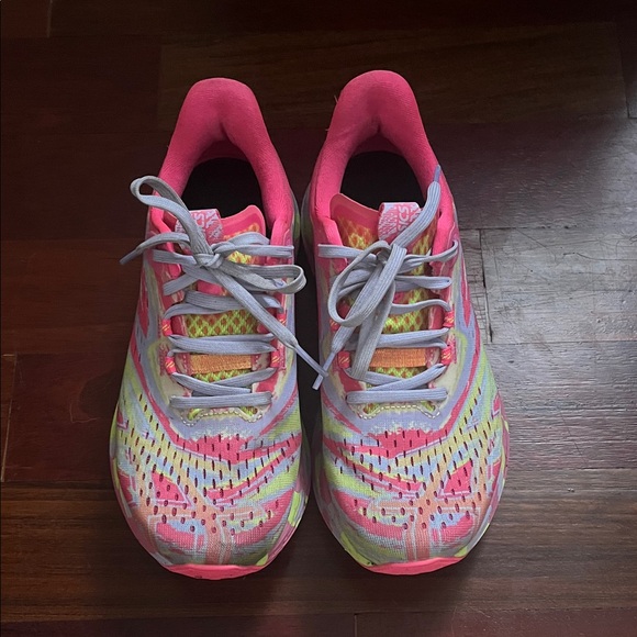 ASICS Noosa Tri 15 - barely worn - Picture 1 of 5